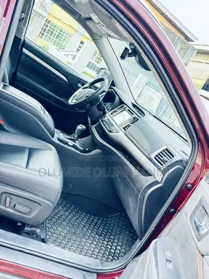 Toyota Highlander XLE 2019 Burgundy