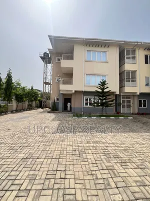 4bdrm Townhouse/Terrace in Guzape District for sale