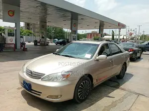 Toyota Camry 2003 Gold
