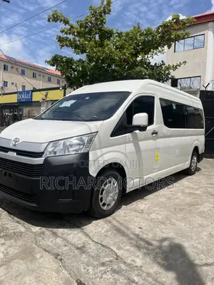 Toyota HiAce 2020 White