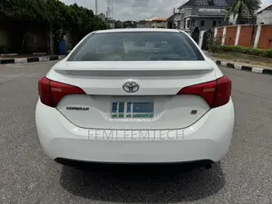 Toyota Corolla S 4dr Sedan (1.8L 4cyl CVT) 2014 White