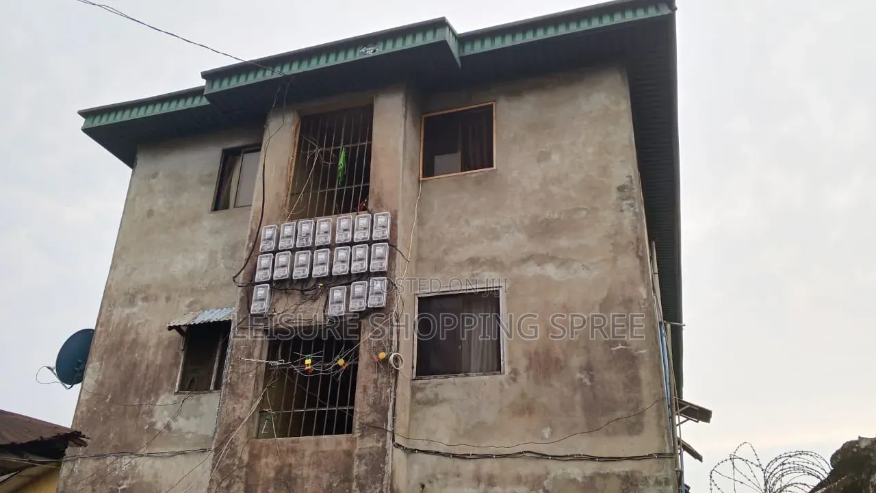 55 Rooms Hostel Sitting on 1500.707 SQM of Land (Demolishable)