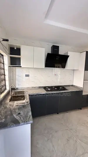 3bdrm Duplex in Abrahim Adesanya, Ajah for rent