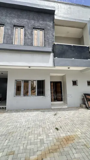 3bdrm Duplex in Abrahim Adesanya, Ajah for rent