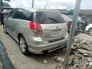 Toyota Matrix Standard FWD (1.8L 4cyl 5M) 2003 Silver