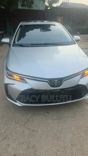Toyota Corolla 2021 Silver