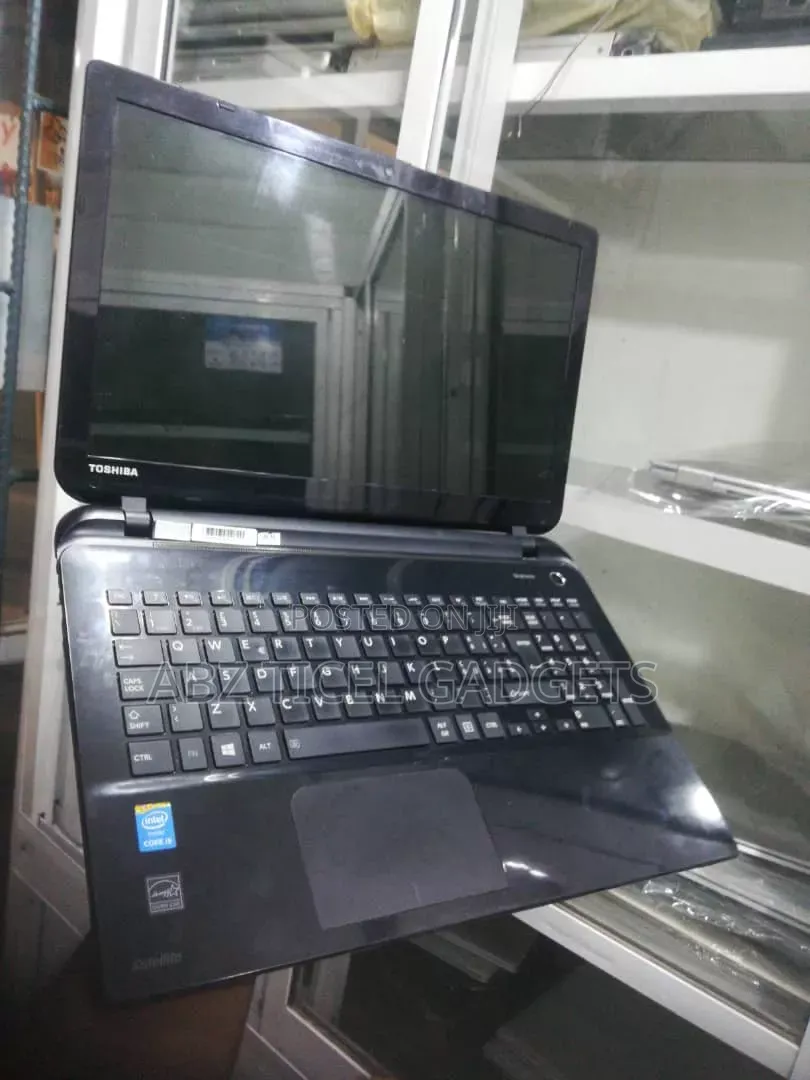 Laptop Toshiba Satellite L50 8GB Intel Core i5 HDD 500GB