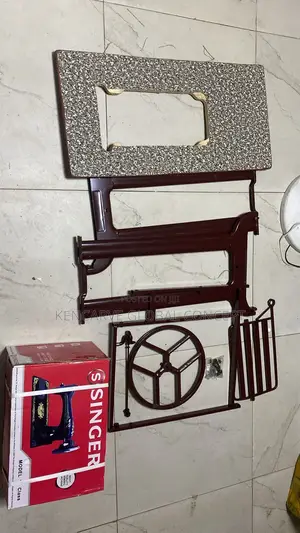 Singer Manual Sewing Machine.
