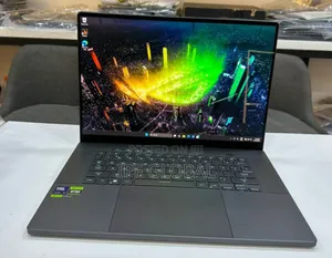 Laptop Asus ROG Zephyrus G16 16GB Intel Core Ultra 9 SSD 1T