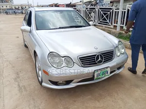 Mercedes-Benz C-Class C 230 (W204) 2007 Silver