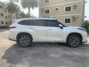 Toyota Highlander Platinum 2022 White