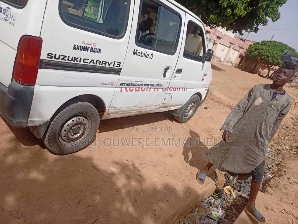 Suzuki APV Minibus 1998 White