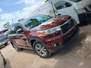 Toyota Highlander XLE 4dr SUV AWD (3.5L 6cyl 6A) 2015 Burgundy