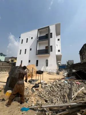 Furnished 2bdrm Apartment in Osapa london for sale