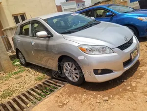 Toyota Matrix Hatchback FWD (1.8L 4cyl 5M) 2010 Silver