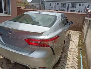 Toyota Camry 2020 Silver