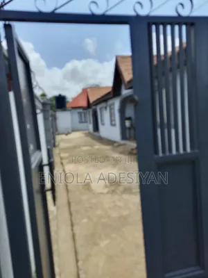 Furnished 7bdrm Block of Flats in Oluyika Estate, Igbogbo for sale