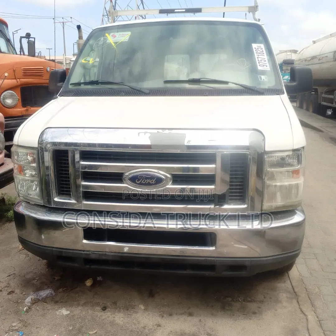 Ford E350 1998 White