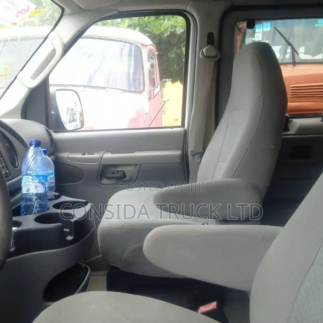 Ford E350 1998 White