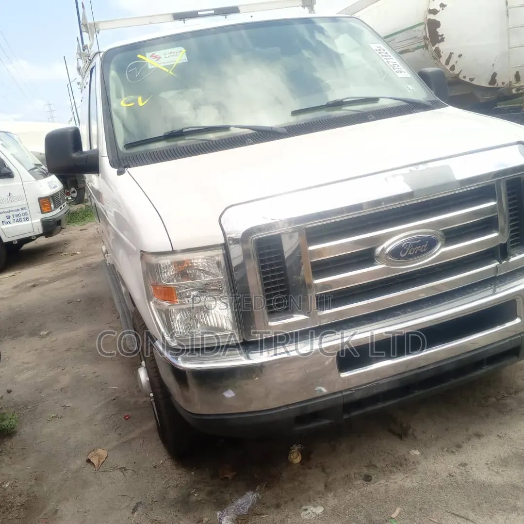 Ford E350 1998 White