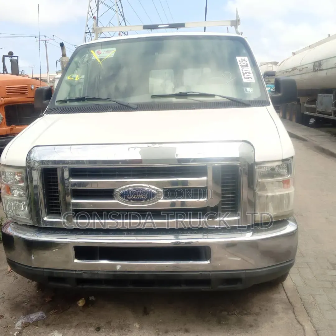Ford E350 1998 White