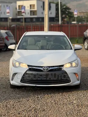 Toyota Camry LE 4dr Sedan (2.5L 4cyl 6A) 2015 White