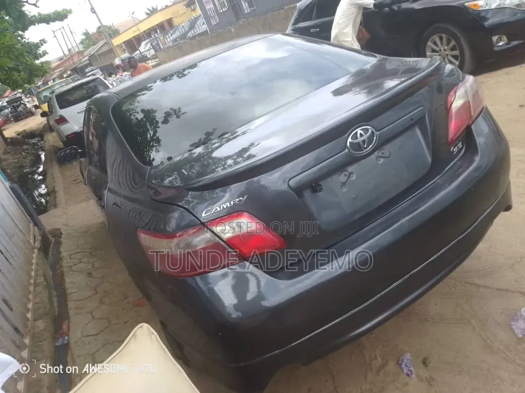 Toyota Camry 2010 Gray