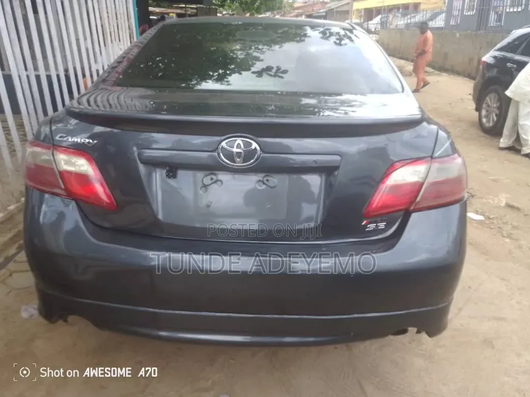 Toyota Camry 2010 Gray