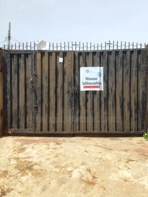 20bdrm Block of Flats in Atanda Estate, Ibadan for sale