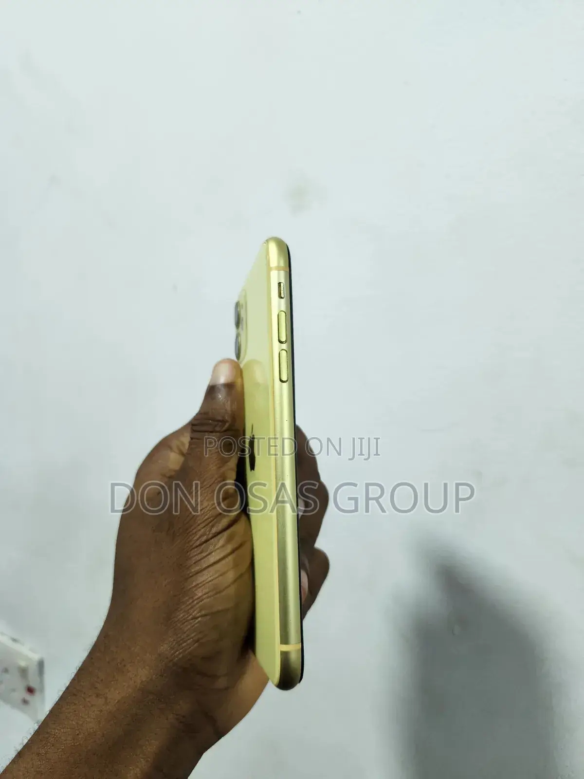 Apple iPhone 11 64 GB Yellow