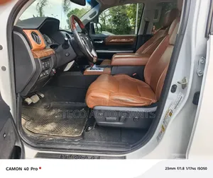 Toyota Tundra 2016 White