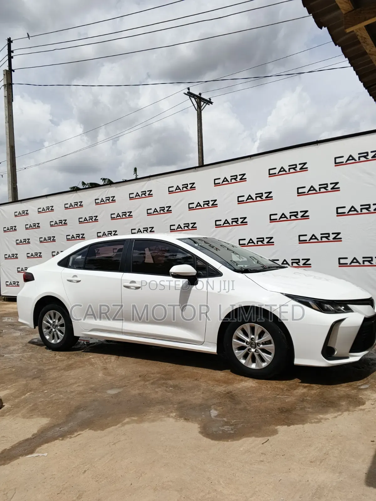 Toyota Corolla SE 2023 White