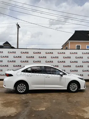 Toyota Corolla SE 2023 White