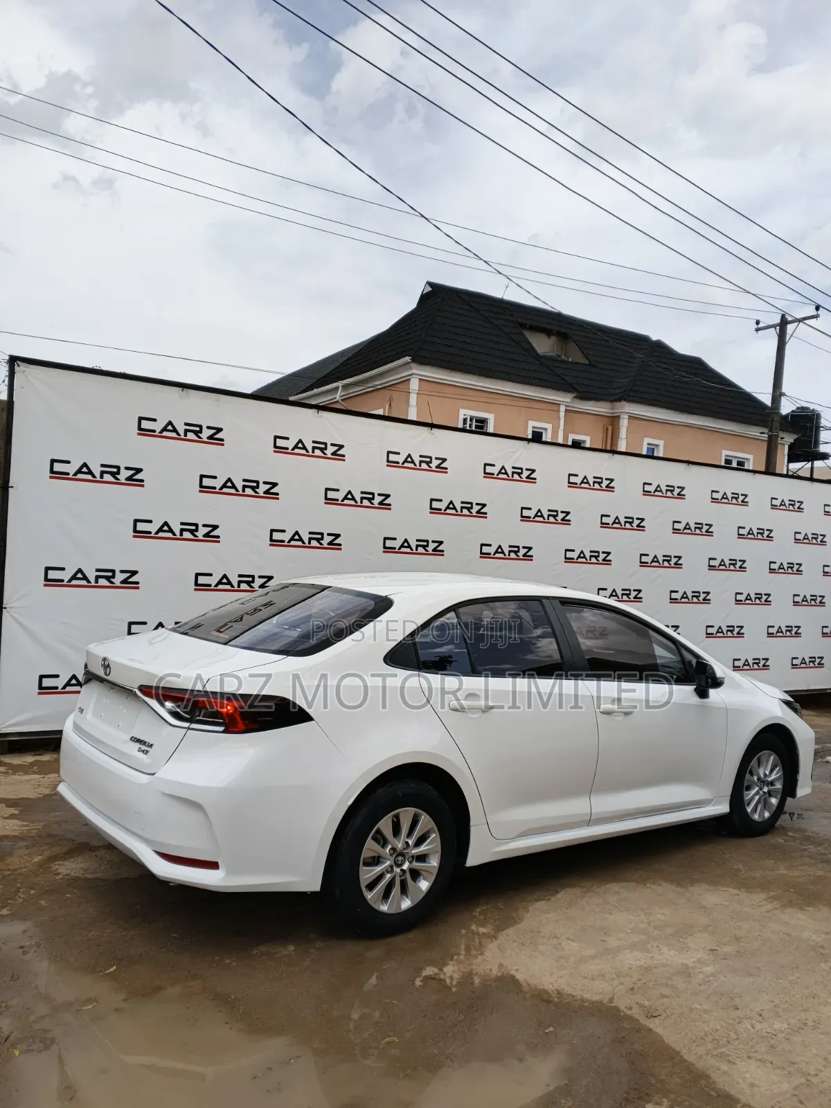 Toyota Corolla SE 2023 White