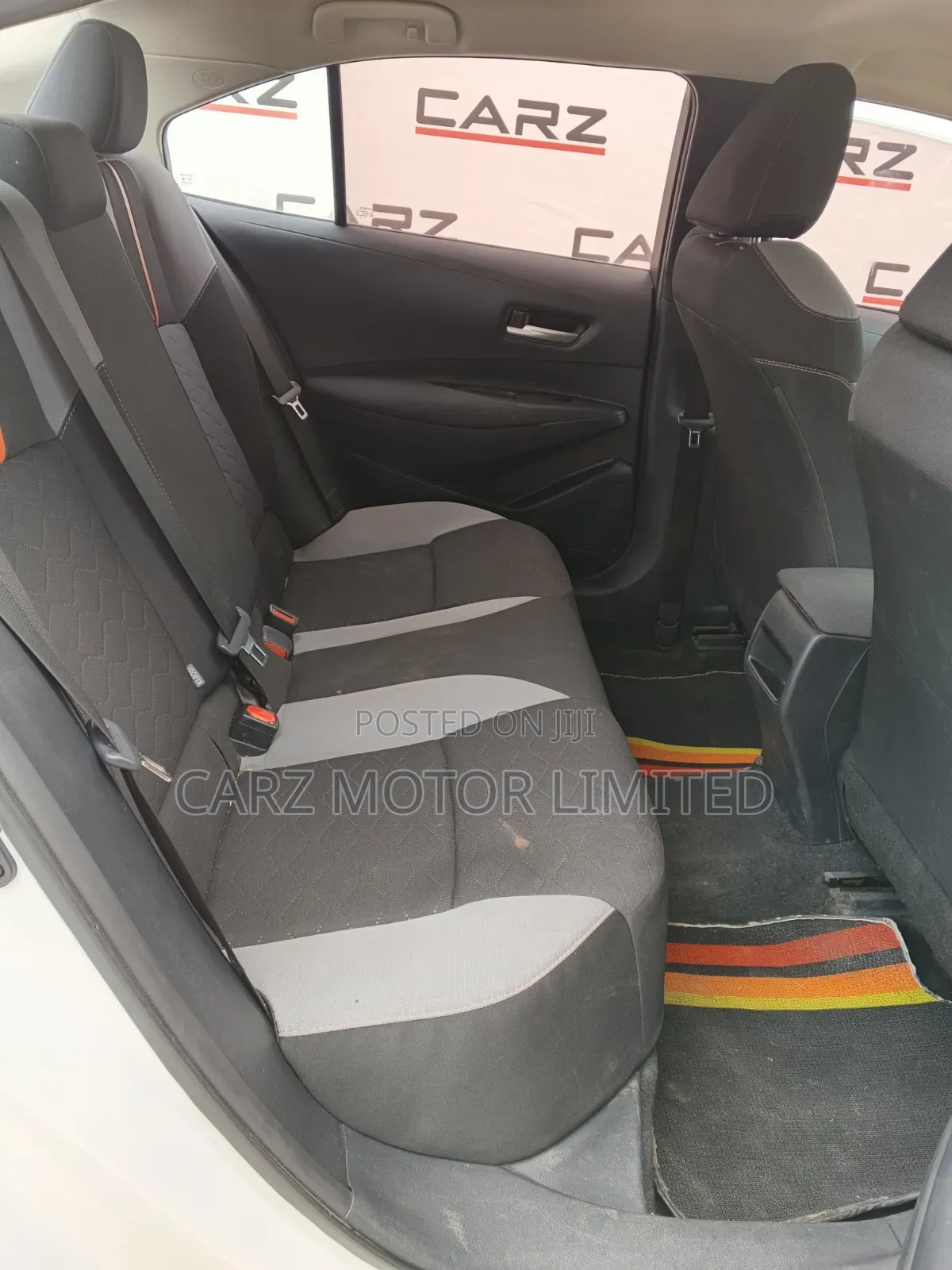 Toyota Corolla SE 2023 White