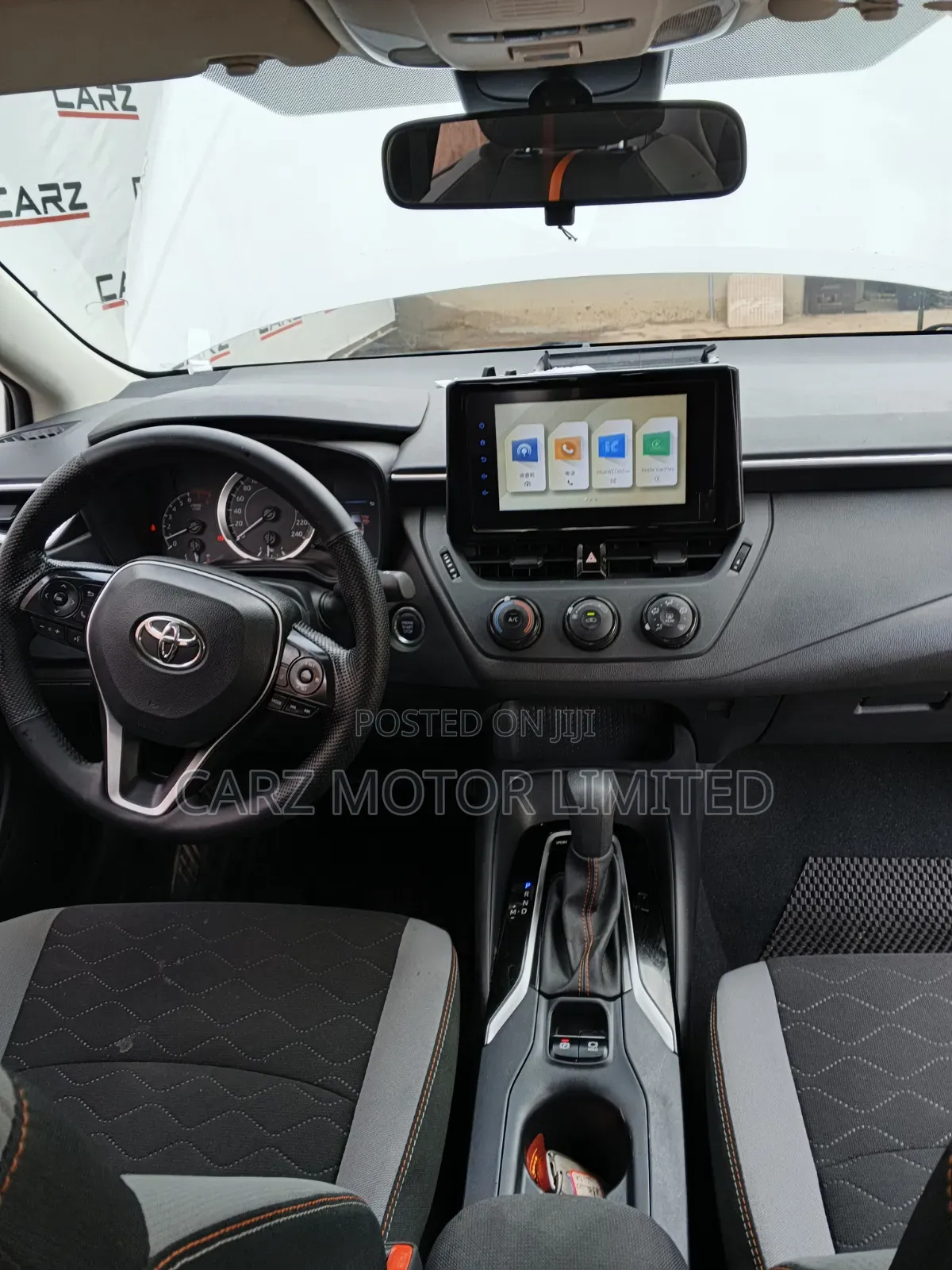 Toyota Corolla SE 2023 White
