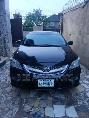 Toyota Corolla S Special Edition 4dr Sedan (1.8L 4cyl 4A) 2013 Black