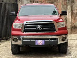 Toyota Tundra CrewMax 4x4 4.6L V8 2013 Red