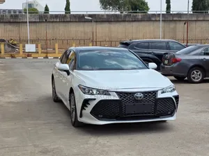 Toyota Avalon 2021 White