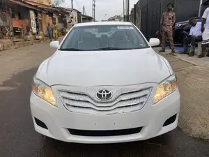 Toyota Camry LE 4dr Sedan (2.5L 4cyl 6A) 2011 White