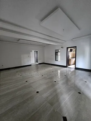 3bdrm Block of Flats in Lekki Phase 1 for rent