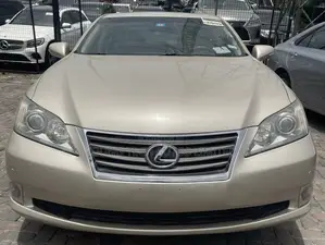 Lexus ES 350 2011 Gold
