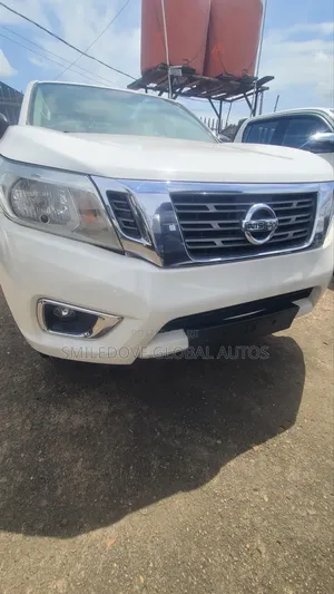 Nissan Navara 2018 White