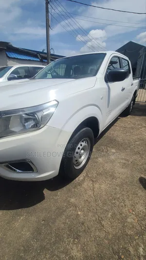 Nissan Navara 2018 White