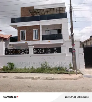 5bdrm Duplex in GRA Phase 1 for sale