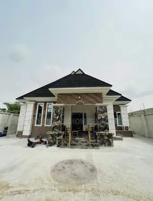 4bdrm Bungalow in Eneka for sale