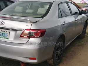 Toyota Corolla LE 4dr Sedan (1.8L 4cyl 4A) 2010 Silver