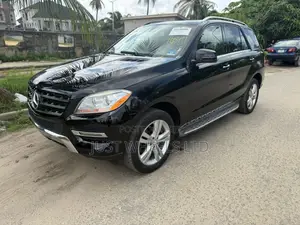 Mercedes-Benz M Class ML350 4MATIC 4dr SUV AWD (3.5L 6cyl 7A) 2014