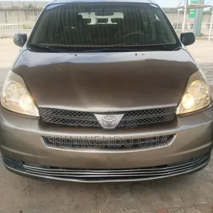 Toyota Sienna 2005 Gray