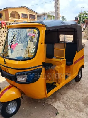 TVS Apache 180 RTR 2023 Yellow